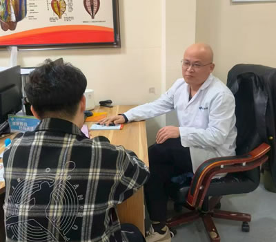 崇左市|男科医师高朋磊：守护男性健康，专业男科诊疗